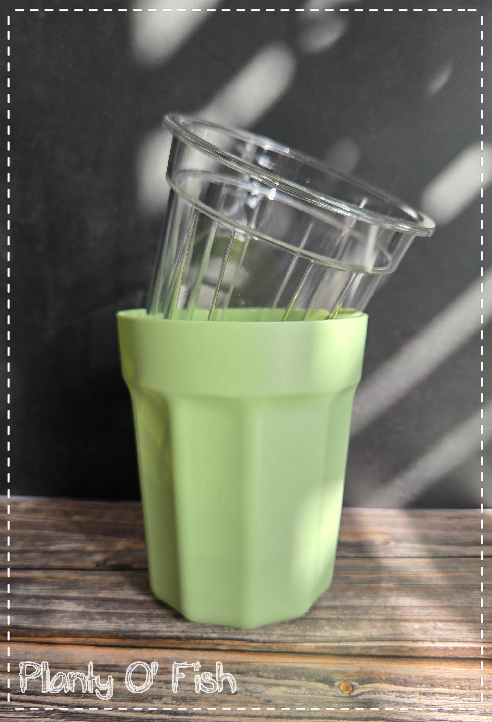 Minimalist self-watering pot (Not 3D printed)